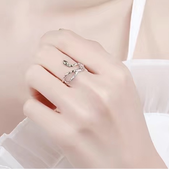 NWT 🐍 STAMPED .925 STERLING SILVER COILED GREEN EYES ETCHED SNAKE RING Size 8 - Picture 7 of 8